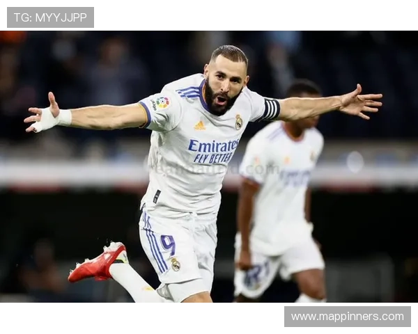 本泽马进球效率稳定性是否受战术角色限制？